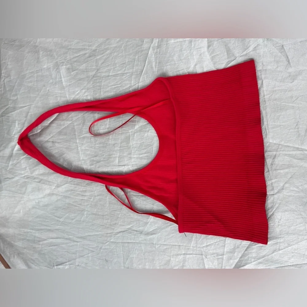 Red‎ Ribbed Crop Top - Picture 6 of 10